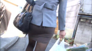 巨尻人妻尾行押し込み○○○