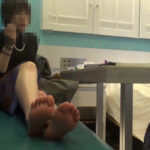 情けないM男を見下して踏みにじる生保レディ様