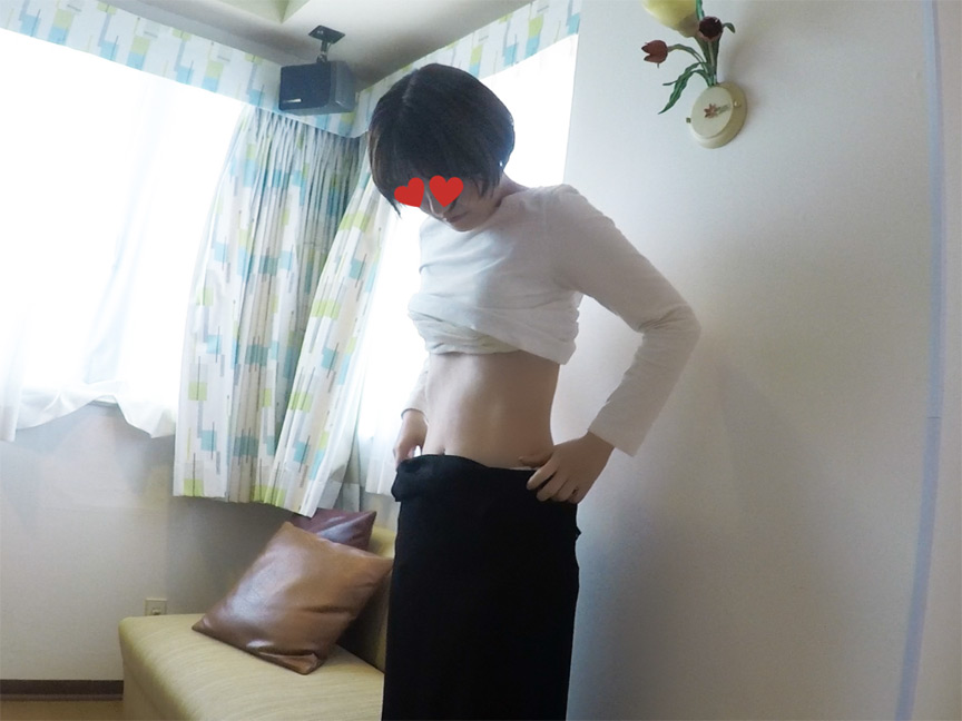 美少女の最初で最後のAV出演は腹パンチ&イラマチオ