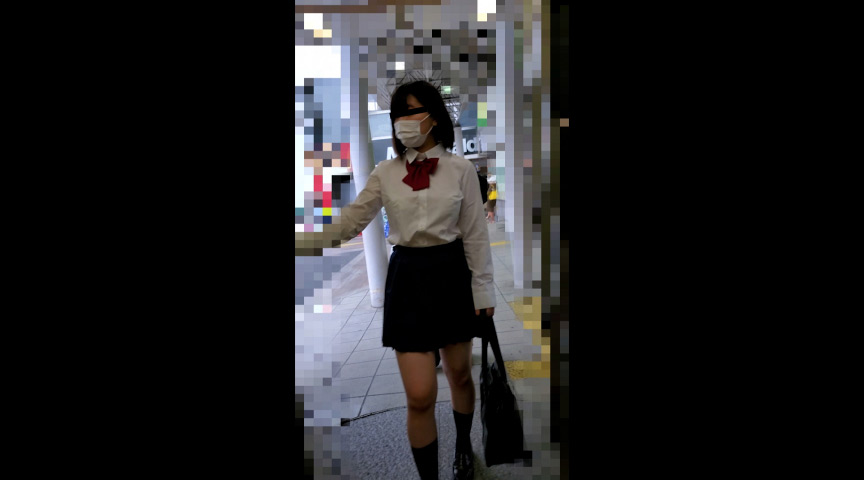 ムッチリ女子○生をバイブ悪戯!!最後は手の平に射精