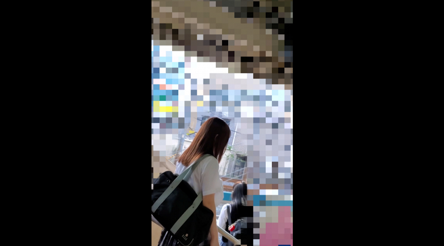 危険作品/涙を流しながら喘ぐロリ顔女子校生…