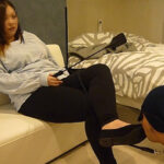 ドS長身OL様の見下しM男いじめ