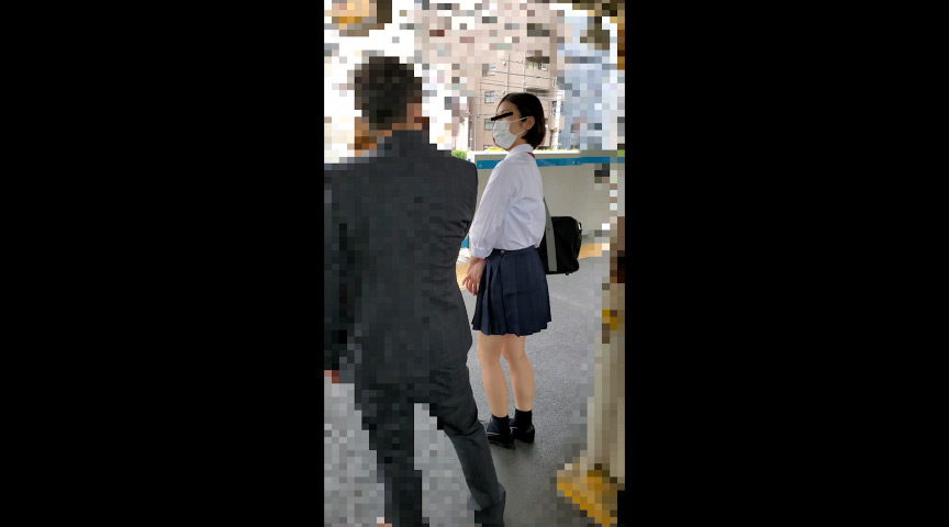 美巨乳女子校生を悪戯三昧!