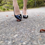 めいちゃんのエナメルヒールでザリガニCRUSH