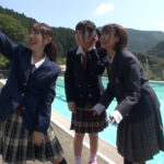 3人の女子と母校訪問