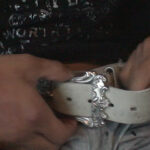 羞恥オナニー！？見られながらけい君が車内オナニー！