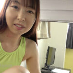 綺麗なお姉さんといちゃいちゃ股間くすぐり合い