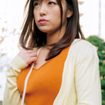 爆乳が男を誘う。あどけない顔とは裏腹な性欲！