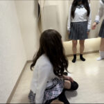 押さえつけて電気アンマとくすぐりでイビリまくる！