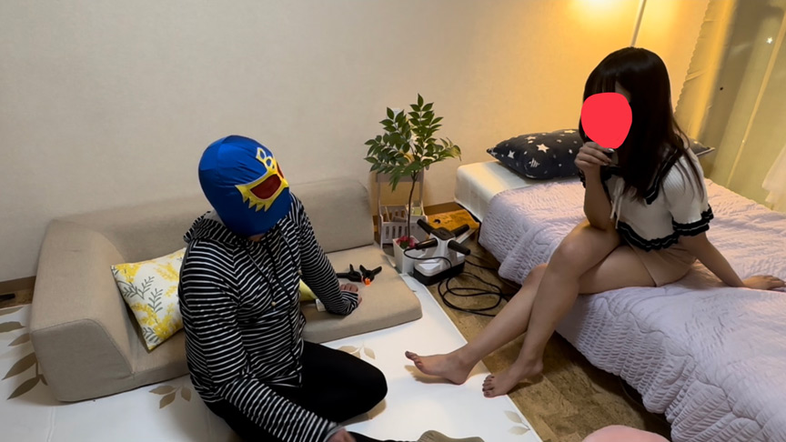 姉貴は悪魔だ!3人で俺を集団電気アンマで逝かせる