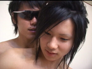 ウブな18歳少年が淫乱少年に変わる瞬間…