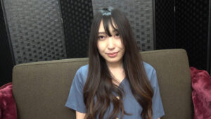 お尻にザーメンをぶっかけちゃおう！まんぐり編 すみれ