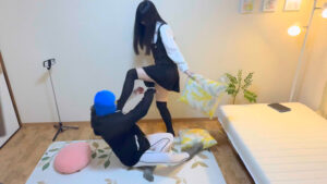 妹と兄弟喧嘩!電気アンマを掛けられ逝かされてしまう