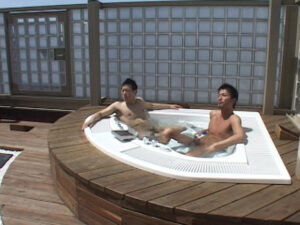 野外で室内で筋肉バキバキの野郎2人の濃厚SEX！