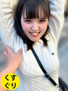 街角で声をかけてくすぐりさせてもらう あむちゃん