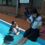 プール仕舞いの名残