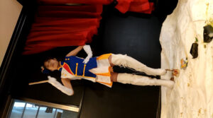めいちゃんのカラーガードコスプレでフードCRUSH